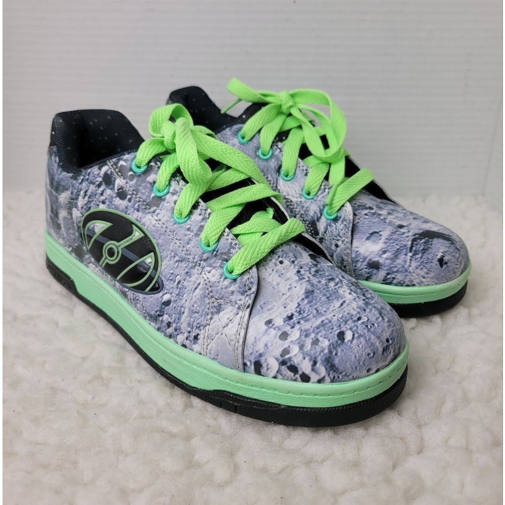 HEELYS Split Glow Wheely Skate Shoes Size 6 Glow In Dark Moon Stars